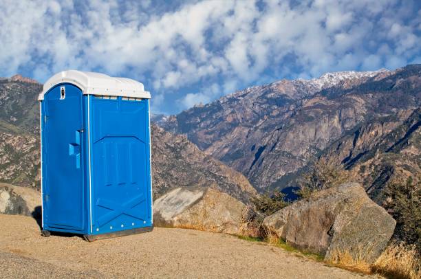 Porta potty delivery and setup in Wood Dale, IL