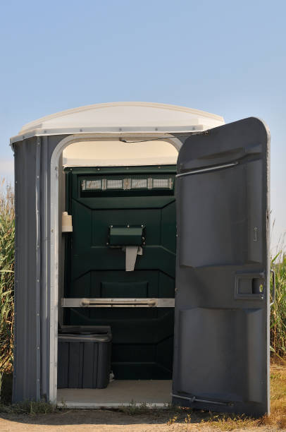 Best Luxury portable toilet rental  in Wood Dale, IL