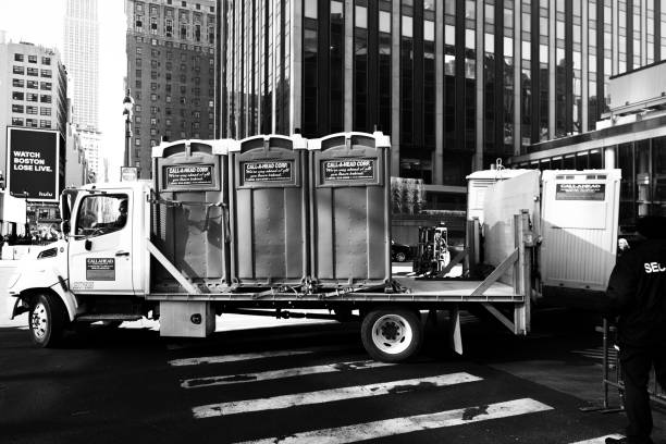 Best Portable restroom trailer rental  in Wood Dale, IL